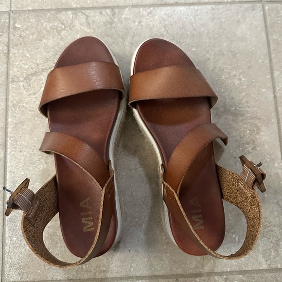 MIA Brown Platform Espadrille Wedge Sandals - Picture 2 of 3